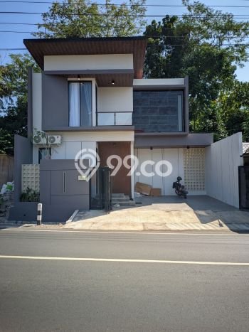 Rumah Strategis Modern Lb 186m2 di Ngaglik, Sleman Rumah Strategis Modern Lb 186m2 di Ngaglik, Sleman