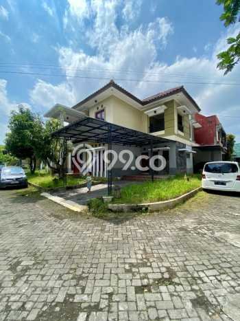 Rumah Modern Cantik 7 Kamar Siap Huni di Sleman Rumah Modern Cantik 7 Kamar Siap Huni di Sleman