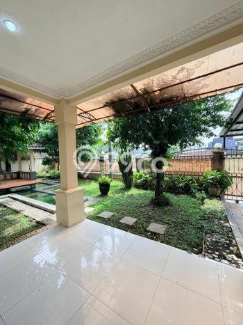 Unit Komersial Dijual di Depok Sleman Luas Tanah 526m2, Luas Bangunan 326m2 Unit Komersial Dijual di Depok Sleman Luas Tanah 526m2, Luas Bangunan 326m2