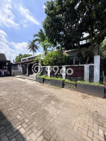 Rumah Elit Modern Tanpa Renovasi di Purwomartani Sleman Rumah Elit Modern Tanpa Renovasi di Purwomartani Sleman