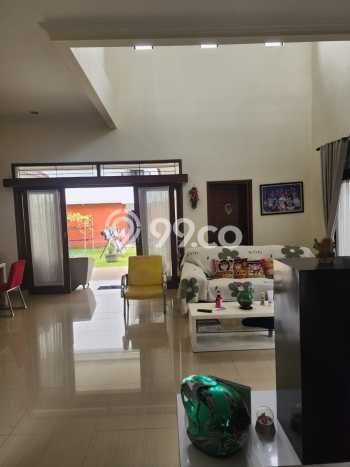 Siap Huni Rumah Mewah 12 Kamar di Depok Dekat ke Mana Pun Siap Huni Rumah Mewah 12 Kamar di Depok Dekat ke Mana Pun