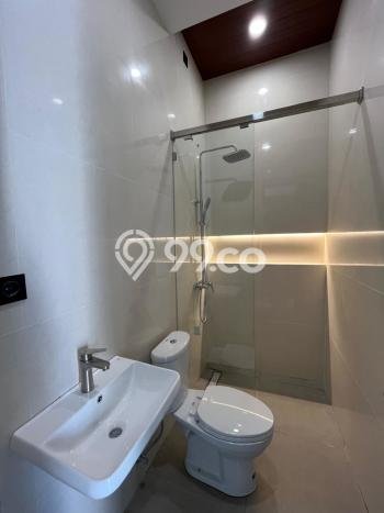 For Sale Rumah 5 Kamar Lokasi Ideal Nyaman dan Strategis di Ngaglik For Sale Rumah 5 Kamar Lokasi Ideal Nyaman dan Strategis di Ngaglik
