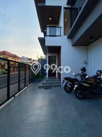 Rumah Strategis Modern Lb 186m2 di Ngaglik, Sleman Rumah Strategis Modern Lb 186m2 di Ngaglik, Sleman