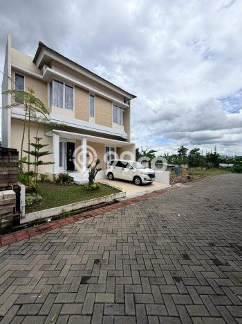 Jual Rumah Strategis Bagus Punya 3 KT di Ngaglik Sleman - Jual Rumah Strategis Bagus Punya 3 KT di Ngaglik Sleman -