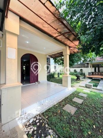 Unit Komersial Dijual di Depok Sleman Luas Tanah 526m2, Luas Bangunan 326m2 Unit Komersial Dijual di Depok Sleman Luas Tanah 526m2, Luas Bangunan 326m2