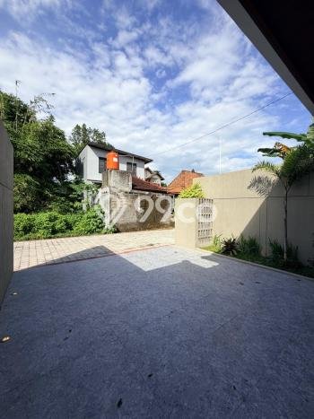 For Sale Rumah 4 Kamar Lokasi Strategis Bagus dan Strategis di Ngaglik For Sale Rumah 4 Kamar Lokasi Strategis Bagus dan Strategis di Ngaglik