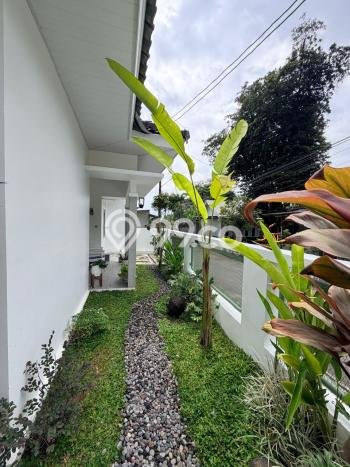 Rumah Strategis Modern Lb 102m2 di Depok, Sleman Rumah Strategis Modern Lb 102m2 di Depok, Sleman