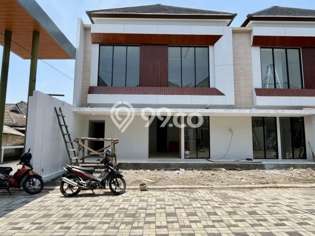 Jual Rumah Favorit Siap Huni LB 135m2 di Condong Catur, Sleman Jual Rumah Favorit Siap Huni LB 135m2 di Condong Catur, Sleman