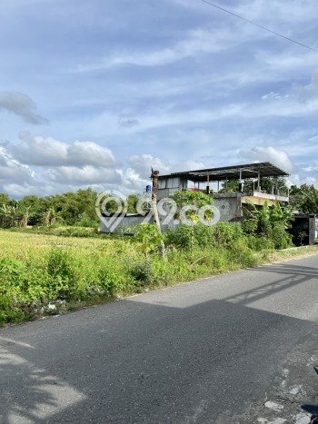 Jual Rumah Bagus Siap Huni LB 160m2 di Banguntapan, Bantul Jual Rumah Bagus Siap Huni LB 160m2 di Banguntapan, Bantul