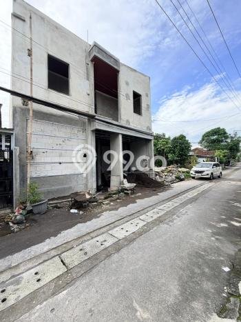 Aset Investasi! Kost Dijual di Ngaglik, Sleman, 16 KT, 16 KM, Luas 300m2 Aset Investasi! Kost Dijual di Ngaglik, Sleman, 16 KT, 16 KM, Luas 300m2