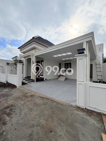 Rumah Modern Cantik 4 Kamar Bisa Langsung Pindah di Ngemplak Rumah Modern Cantik 4 Kamar Bisa Langsung Pindah di Ngemplak