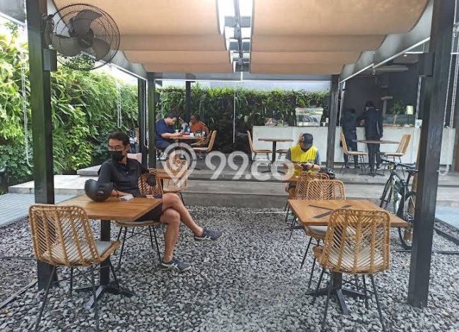 Komersial Disewakan Cepat di Kebayoran Baru Jakarta Selatan LB 1m2 Komersial Disewakan Cepat di Kebayoran Baru Jakarta Selatan LB 1m2