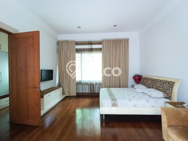 Dijual Rumah Premium dengan Fasilitas Sekitar Komplit di Menteng, Jakarta Pusat Dijual Rumah Premium dengan Fasilitas Sekitar Komplit di Menteng, Jakarta Pusat