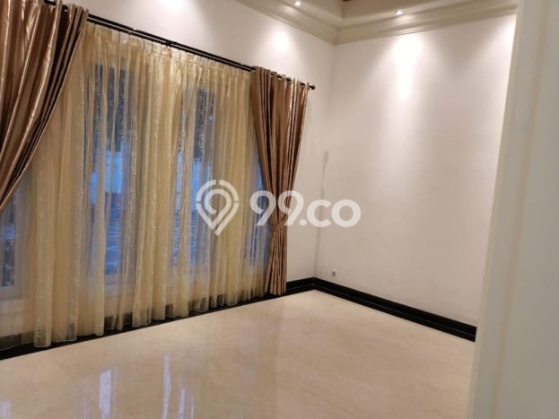 Siap Huni Hunian Elit 7 Kamar di Menteng Dekat ke Mana Pun Siap Huni Hunian Elit 7 Kamar di Menteng Dekat ke Mana Pun