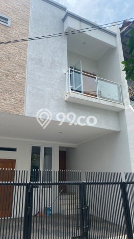 Hunian Mewah Dijual LT 90m2 di Tebet, Jakarta Selatan Hunian Mewah Dijual LT 90m2 di Tebet, Jakarta Selatan