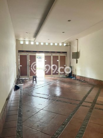 Hunian 4 Kamar Siap Huni Disewakan di Menteng Harga Kompetitif Hunian 4 Kamar Siap Huni Disewakan di Menteng Harga Kompetitif