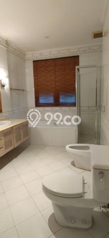 Sewa Rumah Modern di Menteng Harga Rp 600 Juta/ Tahun Sewa Rumah Modern di Menteng Harga Rp 600 Juta/ Tahun