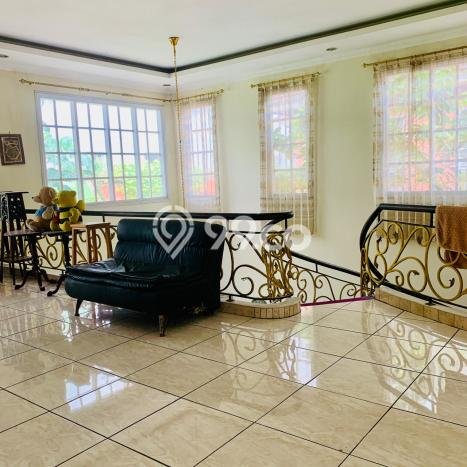 Rumah Elit LB 375m2 Siap Huni Desain Elegan di Kota Wisata, Jakarta Timur Rumah Elit LB 375m2 Siap Huni Desain Elegan di Kota Wisata, Jakarta Timur