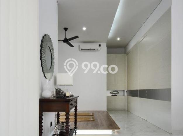 Rumah Luxury Modern Tanpa Renovasi di Kota Wisata Jakarta Timur Rumah Luxury Modern Tanpa Renovasi di Kota Wisata Jakarta Timur