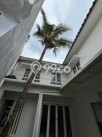 Rumah Elit LB 200m2 Siap Pakai Desain Elegan di Raffles Hills, Jakarta Timur Rumah Elit LB 200m2 Siap Pakai Desain Elegan di Raffles Hills, Jakarta Timur