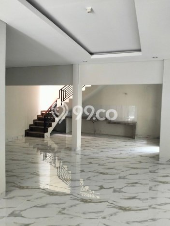 Jual Rumah Mewah Megah Dengan View Eksklusif di Kota Wisata, Jakarta Timur Jual Rumah Mewah Megah Dengan View Eksklusif di Kota Wisata, Jakarta Timur