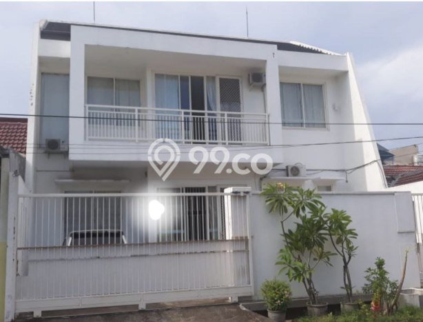 Rumah Modern 8 KT di Kutisari Surabaya Unfurnished Rumah Modern 8 KT di Kutisari Surabaya Unfurnished