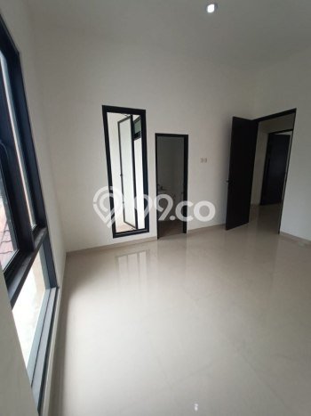 Dijual Cepat Rumah Favorit Siap Huni LB 120m2 di Rungkut, Surabaya Dijual Cepat Rumah Favorit Siap Huni LB 120m2 di Rungkut, Surabaya