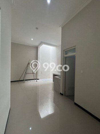 For Sale Hunian Rumah Terawat 3 KT di Kutisari, Surabaya For Sale Hunian Rumah Terawat 3 KT di Kutisari, Surabaya