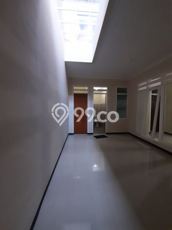 Rumah Modern 5 KT di Gununganyar Surabaya Unfurnished Rumah Modern 5 KT di Gununganyar Surabaya Unfurnished