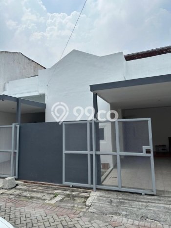 For Sale Rumah 3 Kamar Lokasi Ideal Bagus dan Strategis di Sukolilo For Sale Rumah 3 Kamar Lokasi Ideal Bagus dan Strategis di Sukolilo