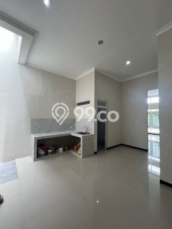 For Sale Hunian Rumah Terawat 3 KT di Kutisari, Surabaya For Sale Hunian Rumah Terawat 3 KT di Kutisari, Surabaya