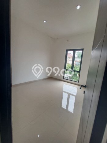 Dijual Cepat Rumah Favorit Siap Huni LB 120m2 di Rungkut, Surabaya Dijual Cepat Rumah Favorit Siap Huni LB 120m2 di Rungkut, Surabaya