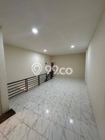 Unit Ruko Paling Strategis di Tangerang Tangerang dengan LB 140m2 Unit Ruko Paling Strategis di Tangerang Tangerang dengan LB 140m2