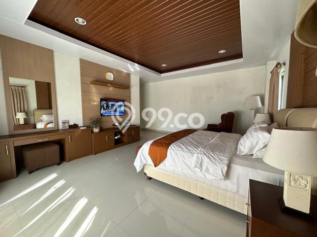 Vila Kawasan , Luas 1005m2m², Akses Mudah Pusat Kota Vila Kawasan , Luas 1005m2m², Akses Mudah Pusat Kota