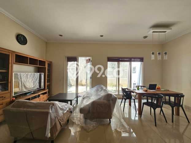 Rumah Elit LB 230m2 Siap Huni Desain Elegan di Gading Serpong, Tangerang Rumah Elit LB 230m2 Siap Huni Desain Elegan di Gading Serpong, Tangerang