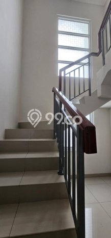 JUAL CEPAT! Rumah Siap Huni Area Strategis Gading Serpong, LT 80m² LB 130m² JUAL CEPAT! Rumah Siap Huni Area Strategis Gading Serpong, LT 80m² LB 130m²