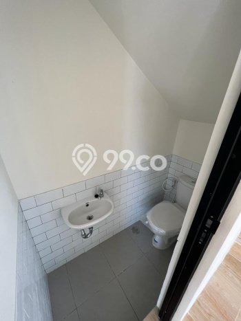 Rumah 2 KT 2 KM LT 60m², Luas Bangunan 55m² di Lippo Karawaci, Tangerang Rumah 2 KT 2 KM LT 60m², Luas Bangunan 55m² di Lippo Karawaci, Tangerang