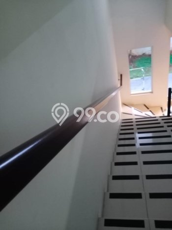 EXCLUSIVE HOME! Rumah area Modernland, 4 KT, Design Modern, LT 200m² Bangunan 196m² EXCLUSIVE HOME! Rumah area Modernland, 4 KT, Design Modern, LT 200m² Bangunan 196m²