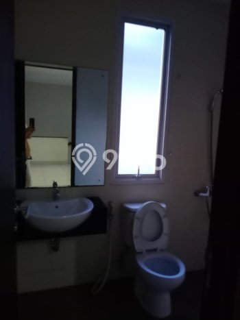 EXCLUSIVE HOME! Rumah area Modernland, 4 KT, Design Modern, LT 200m² Bangunan 196m² EXCLUSIVE HOME! Rumah area Modernland, 4 KT, Design Modern, LT 200m² Bangunan 196m²