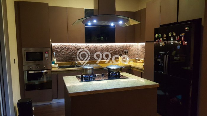 Rumah LT 120m² Fully Furnished di Gading Serpong, Dekat Supermarket, Tangerang Rumah LT 120m² Fully Furnished di Gading Serpong, Dekat Supermarket, Tangerang