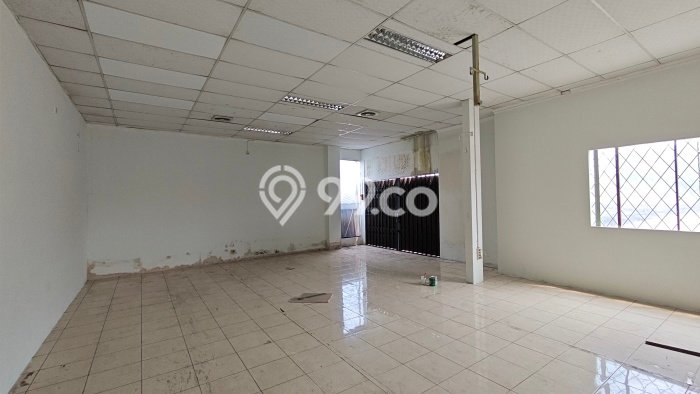 LOKASI STRATEGIS! Komersial Disewakan di Karawaci, Luas 1000m², Lokasi Niaga LOKASI STRATEGIS! Komersial Disewakan di Karawaci, Luas 1000m², Lokasi Niaga