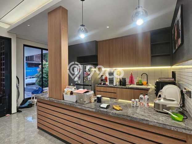For Sale! Premium House LT 240m2 Desain Modern di Alam Sutera For Sale! Premium House LT 240m2 Desain Modern di Alam Sutera