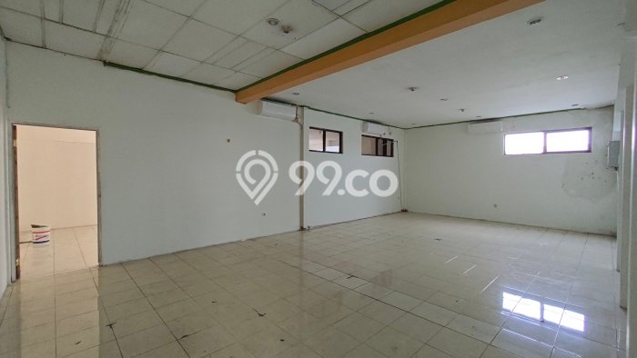 LOKASI STRATEGIS! Komersial Disewakan di Karawaci, Luas 1000m², Lokasi Niaga LOKASI STRATEGIS! Komersial Disewakan di Karawaci, Luas 1000m², Lokasi Niaga