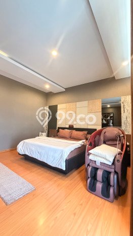 Rumah Eksklusif Dijual LT 310m2 di BSD, Tangerang Selatan Rumah Eksklusif Dijual LT 310m2 di BSD, Tangerang Selatan