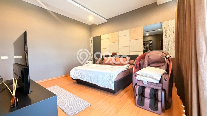 Rumah Eksklusif Dijual LT 310m2 di BSD, Tangerang Selatan Rumah Eksklusif Dijual LT 310m2 di BSD, Tangerang Selatan