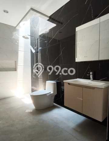 Dijual Rumah Premium dengan Fasilitas Sekitar Komplit di BSD, Tangerang Selatan Dijual Rumah Premium dengan Fasilitas Sekitar Komplit di BSD, Tangerang Selatan