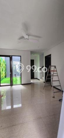 Rumah Strategis kawasan BSD, 4 KM, Lingkungan Nyaman, Luas 120m² LB 195m² Rumah Strategis kawasan BSD, 4 KM, Lingkungan Nyaman, Luas 120m² LB 195m²