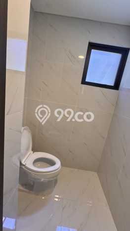 Siap Huni Hunian Elit 4 Kamar di BSD Dekat ke Mana Pun Siap Huni Hunian Elit 4 Kamar di BSD Dekat ke Mana Pun