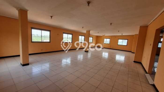 Kantor Disewakan di Kawasan Ramai Karawaci, Tangerang Kantor Disewakan di Kawasan Ramai Karawaci, Tangerang