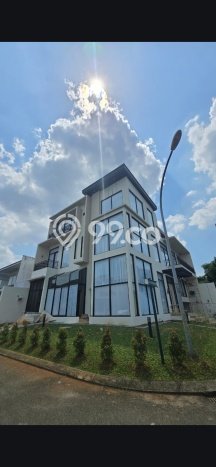 Ready to Use! Luxury House LT 330m2 Desain Modern di Alam Sutera Ready to Use! Luxury House LT 330m2 Desain Modern di Alam Sutera